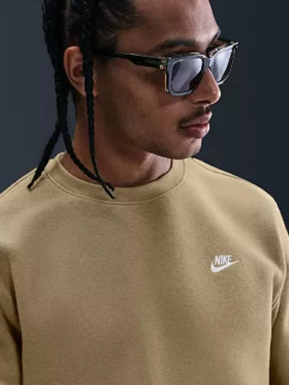 Nike Fleece Crewneck Pullover Sweatshirt in Tan - Size Medium